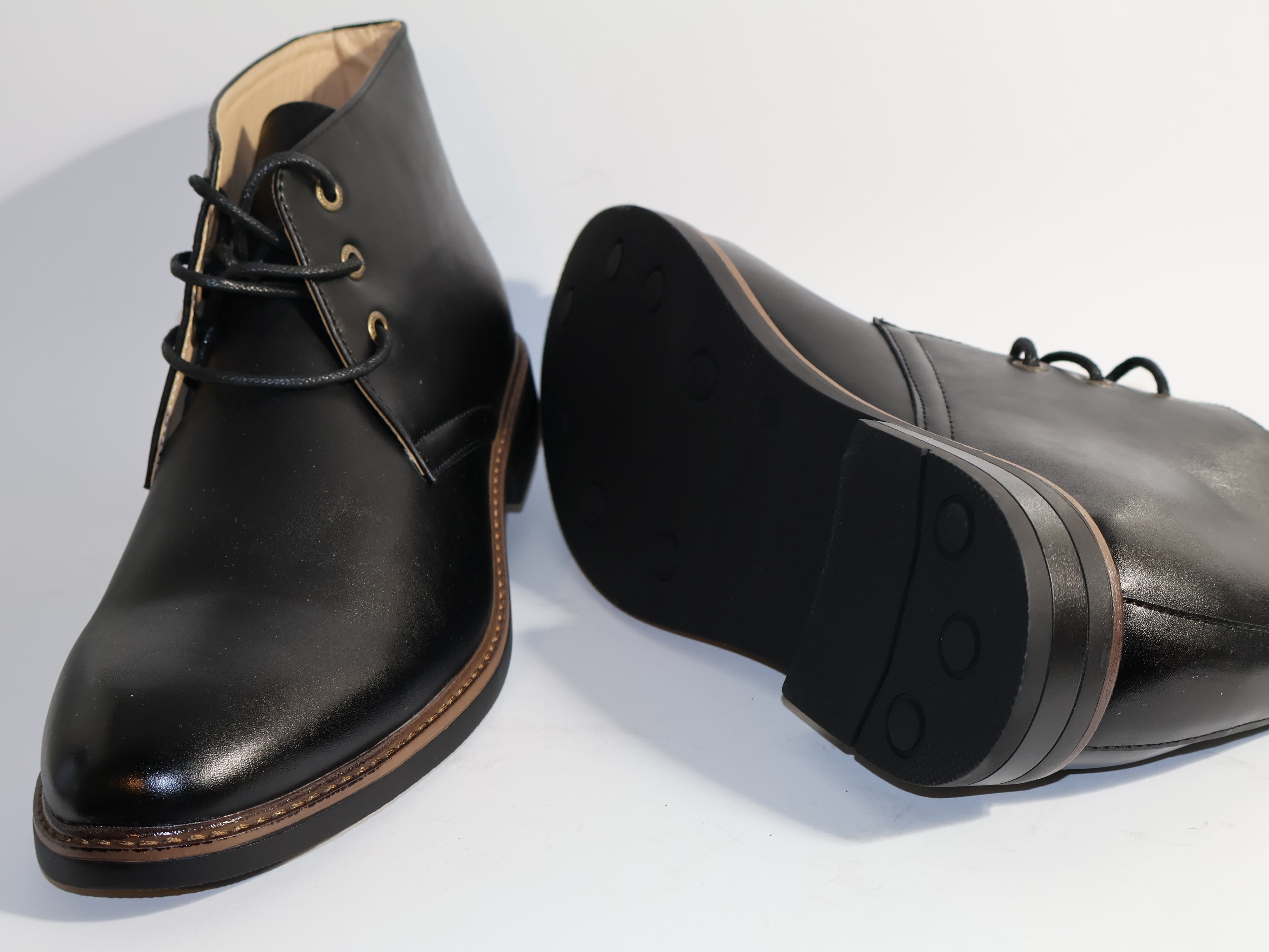 Stiefel Leder mit poliertem Finish