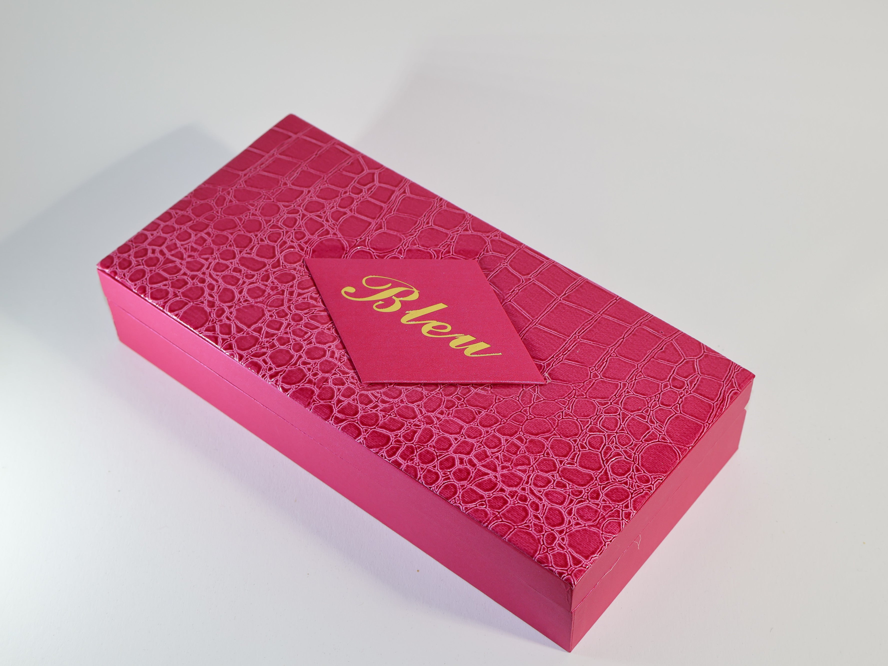 Damenuhren- und Geldbörsen-Set – Stilvolle Silberne Armbanduhr mit Modischer Geldbörse in Rosa Geschenkbox