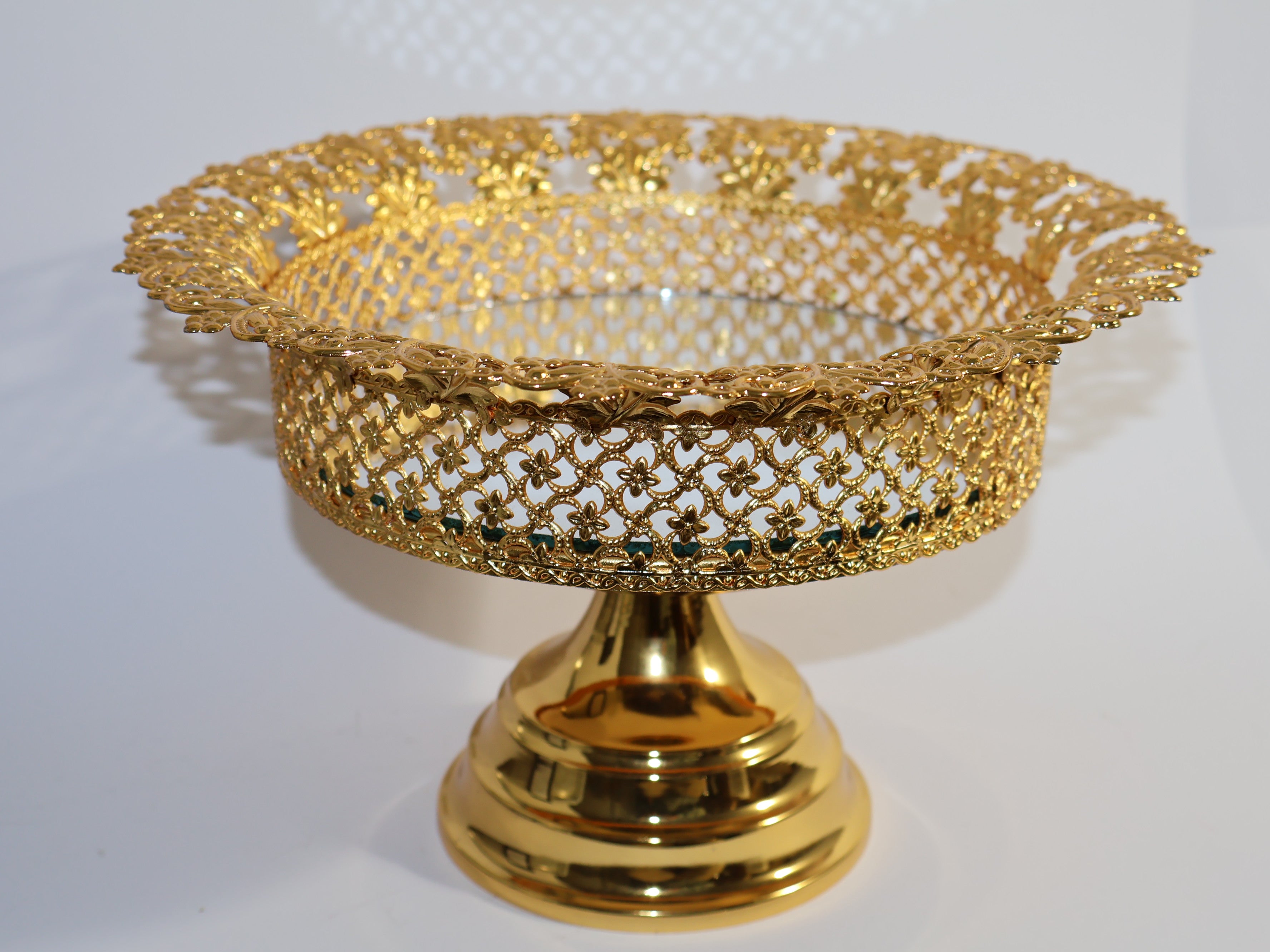 Goldene 2-stöckige Etagere – Elegante Deko-Schale für Süßigkeiten, Obst und Hochzeitsdeko