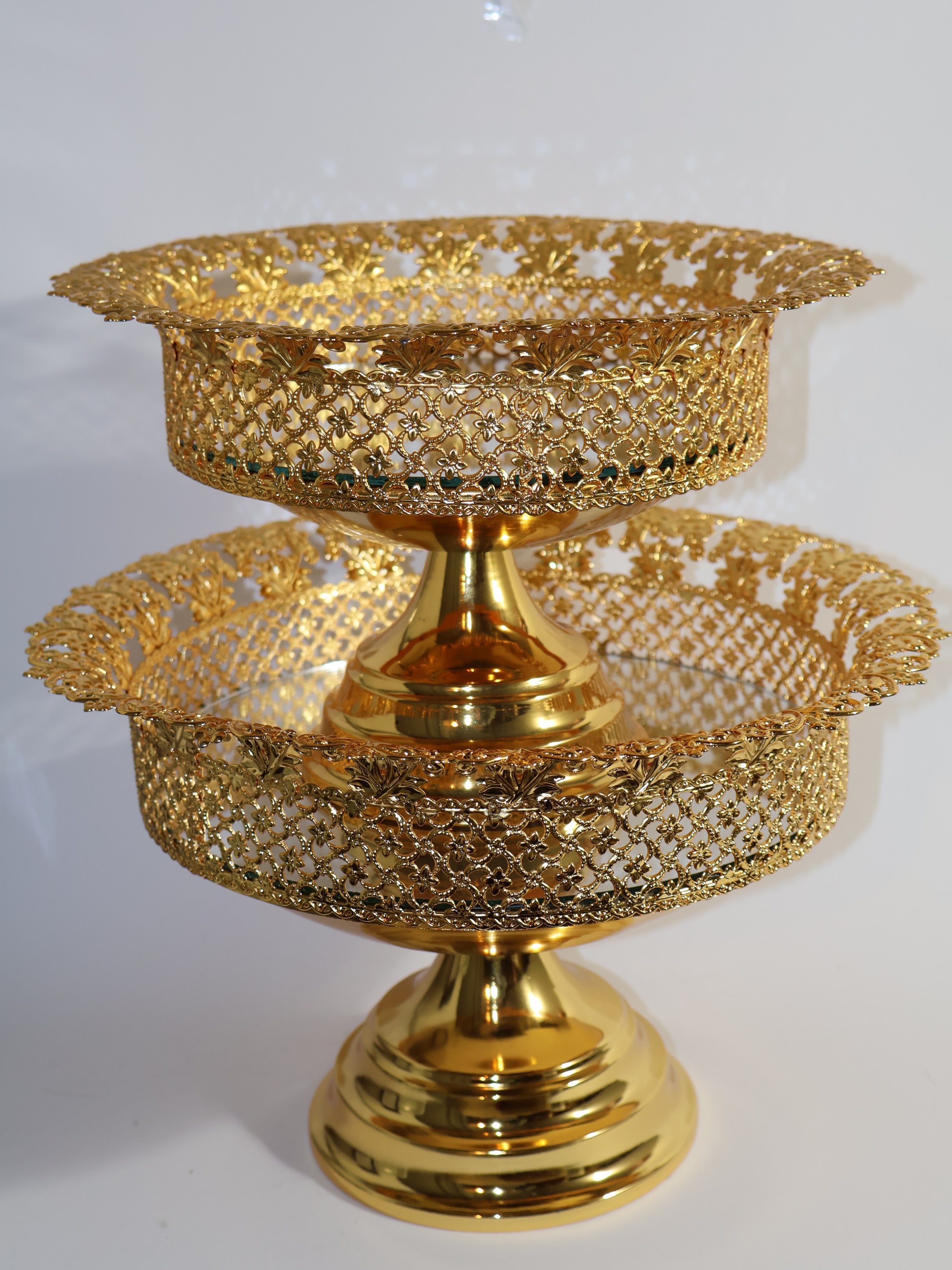 Goldene 2-stöckige Etagere – Elegante Deko-Schale für Süßigkeiten, Obst und Hochzeitsdeko