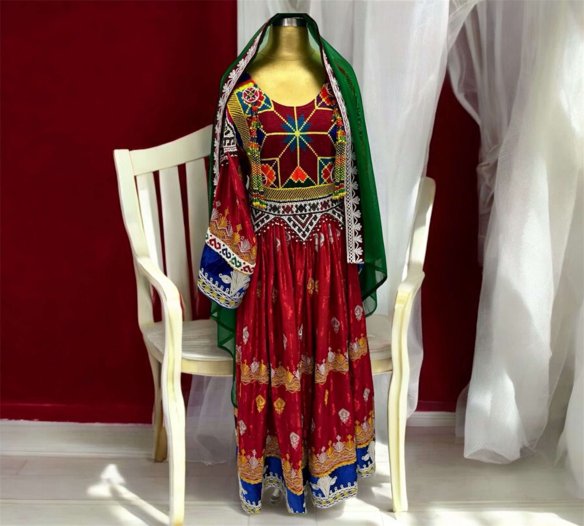 Traditionelles Afghanisches Hochzeitskleid